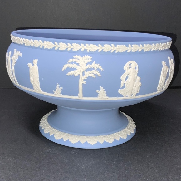 WEDGWOOD Blue Jasperware Augur’s Imperial Centerpiece Bowl Footed Vase - EUC! - Picture 3 of 9